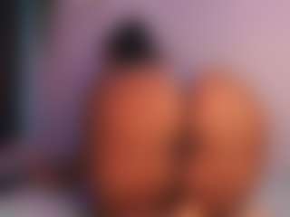 Live cam show with Rox Thee Stallion - Dildo Brown Hair on Gym Cam Girls