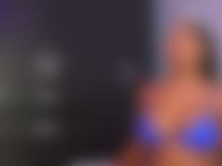 Live cam show with Rox Thee Stallion - Fuck on Camsoda