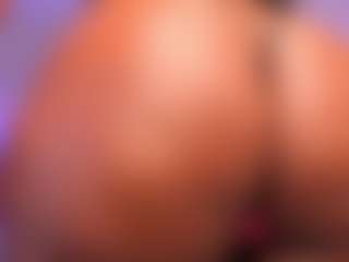 Live cam show with Madison - Big Nipples on Hubzter Live
