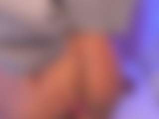 Live cam show with Madison - Oil on Camsoda