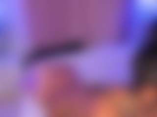 Live cam show with Madison - Plug on Camsoda
