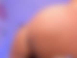 Live cam show with Madison - Ebony on Camsoda | colombia