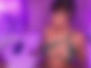 Live cam show with Madison - Oil on Camsoda