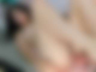 Live cam show with Anya_Volkov - Long Hair on Milfs Live