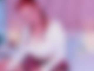 Janna MILF webcam performer live streaming