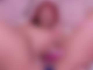 Live cam show with Janna - Lush MILF on madthumbs