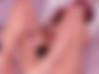 Live cam show with Janna - Lovense MILF on Camsoda Late Night