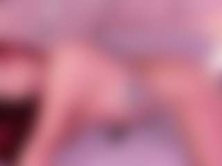 Live cam show with Janna - Fingers on intimatelivegirls.com
