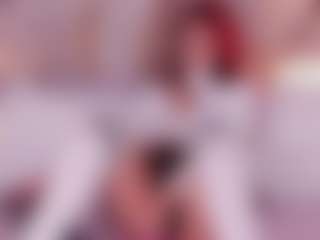 Janna MILF webcam performer live streaming