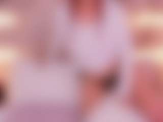 Live cam show with Janna - Public Red Hair on Livezox