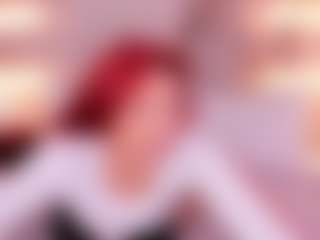 Janna MILF webcam performer live streaming