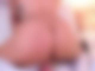 Live cam show with Janna - Red Hair MILF on Camsoda