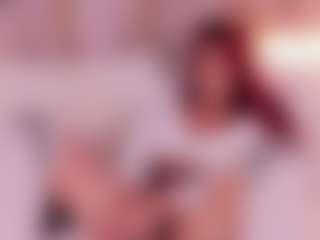 Live cam show with Janna - Tease Red Hair on googirlz
