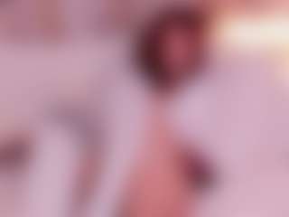 Live cam show with Janna - Cum Curvy on Fit Hotties
