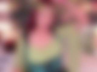 Janna MILF webcam performer live streaming