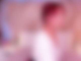 Janna MILF webcam performer live streaming