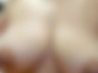 Julia's Live Sex Cam Show
