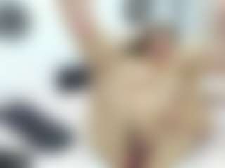 Julia's Live Sex Cam Show