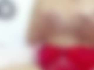 Live cam show with Julia - Bedroom Curvy on Camiplay Live
