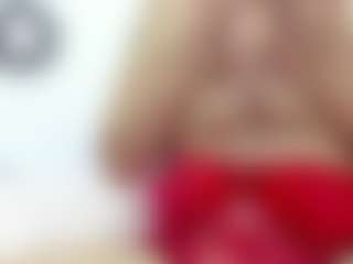 Live cam show with Julia - Bedroom Latina on StripNow | colombia