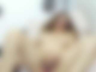 Julia's Live Sex Cam Show