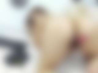 Live cam show with Julia - Wet on Free Soda
