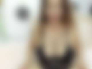 Live cam show with Julia - Nora on Stripli.com