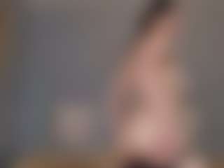 Live cam show with LeiaSwift - Pregnant on Camming Site