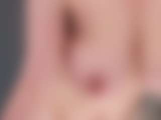 Live cam show with LeiaSwift - Athletic on Camiplay Live