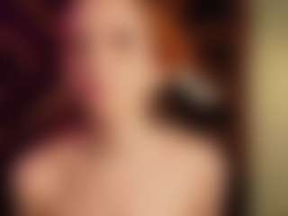 Live cam show with Mia Eatson - Spank on sexylivex.com