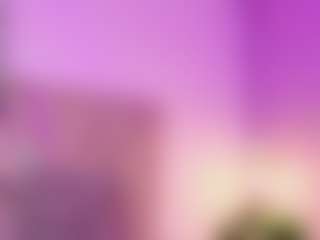 Live cam show with Mia Eatson - Flashing on AdultVida.com