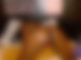 Live cam show with Alivia Blaze - Grandes Tetas on Milfs Live