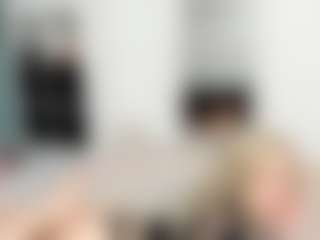 KenzieDawton MILF webcam performer live streaming