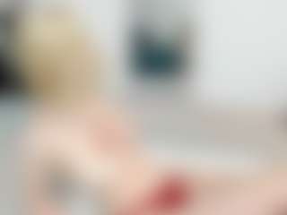 Live cam show with KenzieDawton - Orgasm on Milfs Live