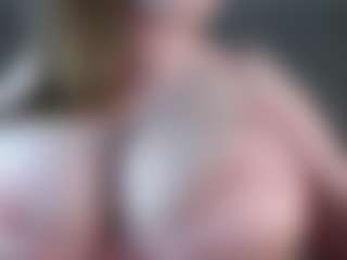 Incredibleboobs's Live Sex Cam Show
