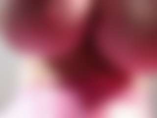 Incredibleboobs MILF webcam performer live streaming