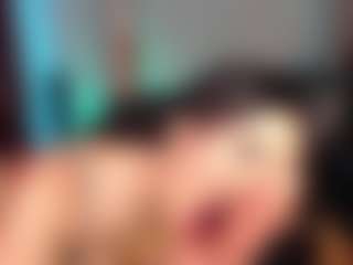 roxxanne's Live Sex Cam Show