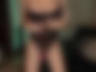 roxxanne's Live Sex Cam Show