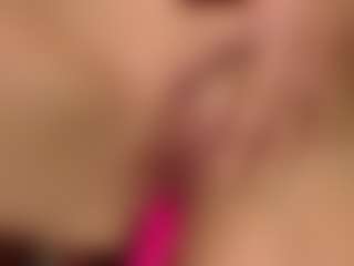 roxxanne's Live Sex Cam Show