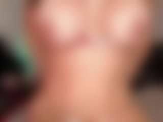 roxxanne's Live Sex Cam Show