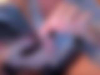Live cam show with Ultra Chick - Blue Eyes on Uber Horny