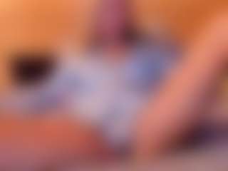 Live cam show with Ultra Chick - Bedroom on Camsoda