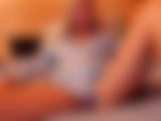 Live cam show with Ultra Chick - Blue Eyes on TeamSkeetLive