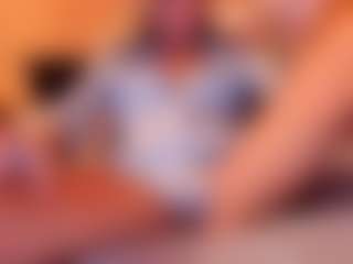 Live cam show with Ultra Chick - Bbc on madthumbs