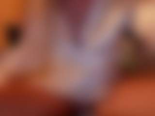 Live cam show with Ultra Chick - Fingers on Camsoda