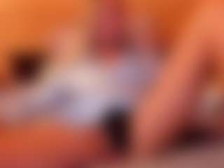 Live cam show with Ultra Chick - Blue Eyes on Camsoda