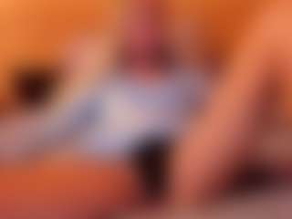 Live cam show with Ultra Chick - Blue Eyes on Camsoda