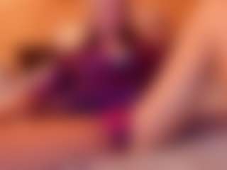 Live cam show with Ultra Chick - Bedroom on Camsoda