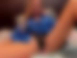 Live cam show with Ultra Chick - Blue Eyes on Gym Cam Girls