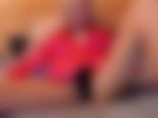 Live cam show with Ultra Chick - Blonde Hair on camtv